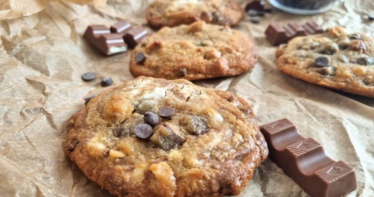 KINDER HAZELNUT CHOCOLATE COOKIES