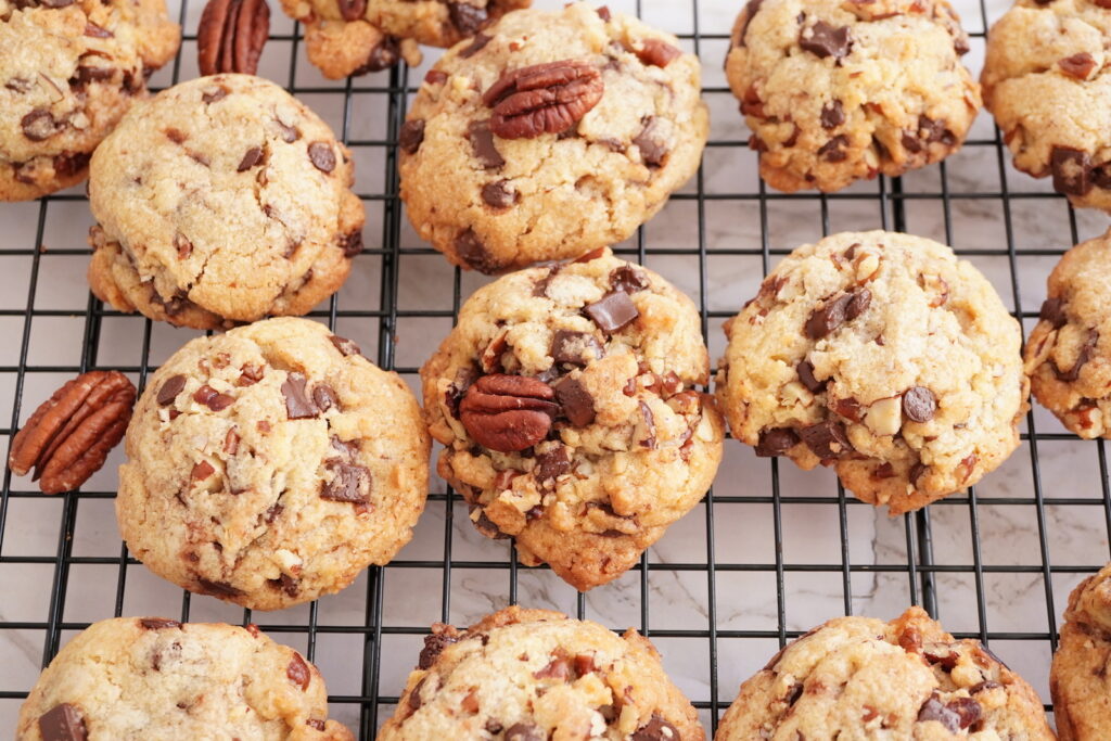 Brown butter pecan cookies on the cooling rack.